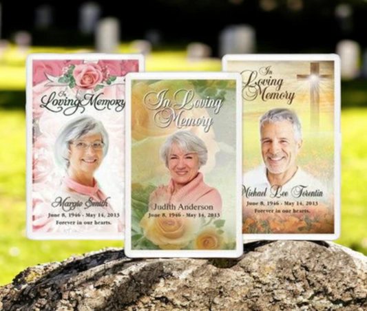 Funeral Prayer Cards vs. Memorial Cards: What’s the Difference?