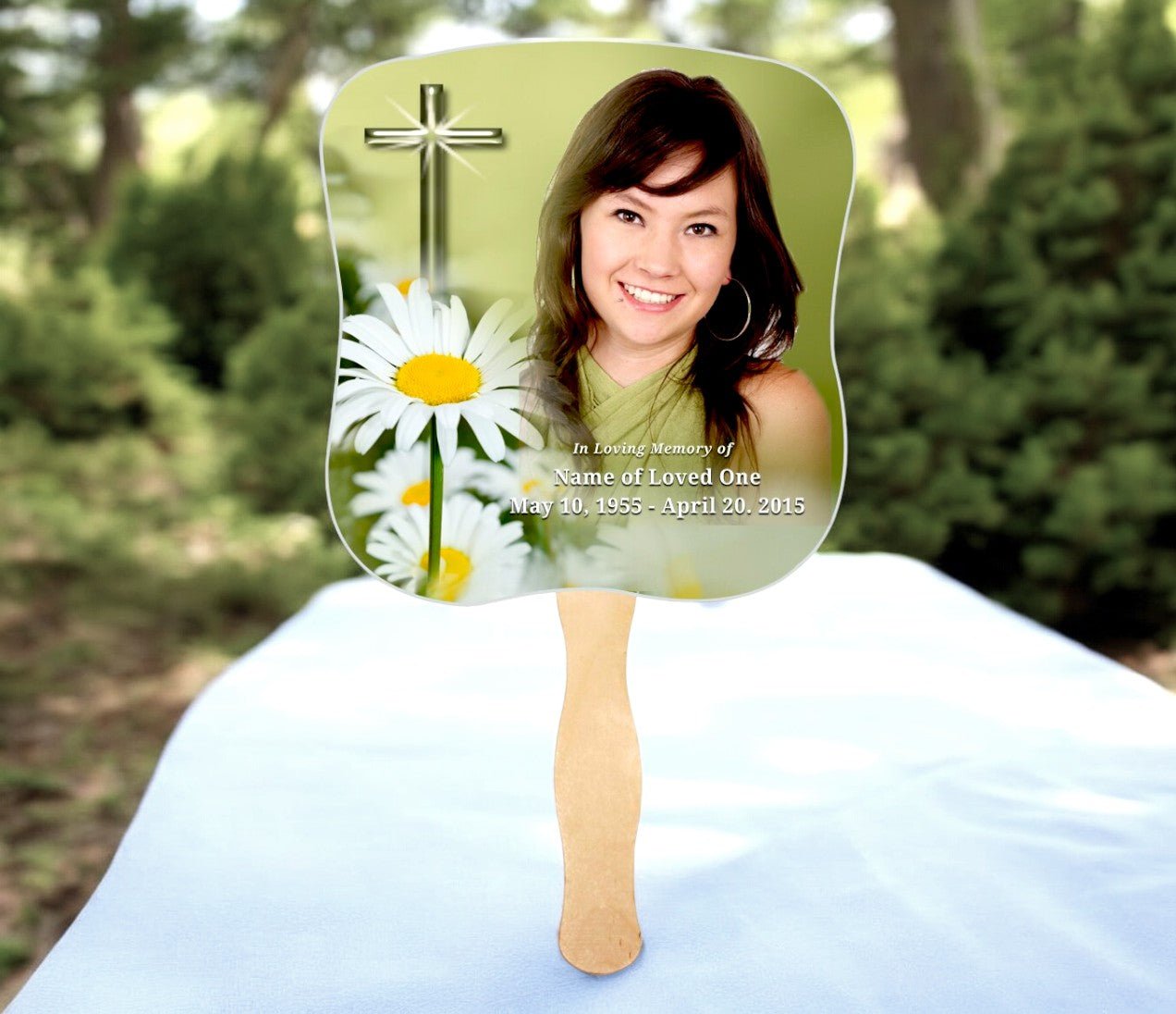 Daisy Cardstock Memorial Fan With Wooden Handle (Pack of 10) - The Funeral Program Site